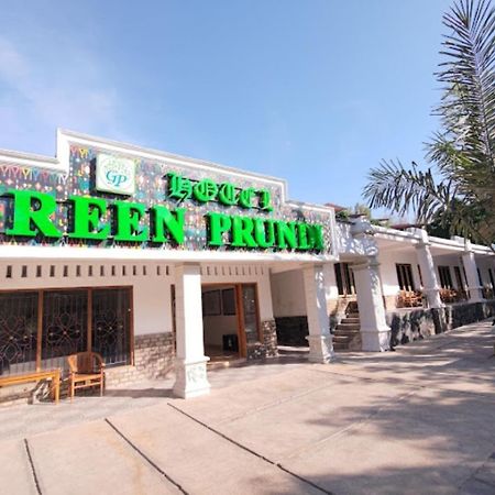 Hotel Green Prundi Labuan Bajo Exterior photo