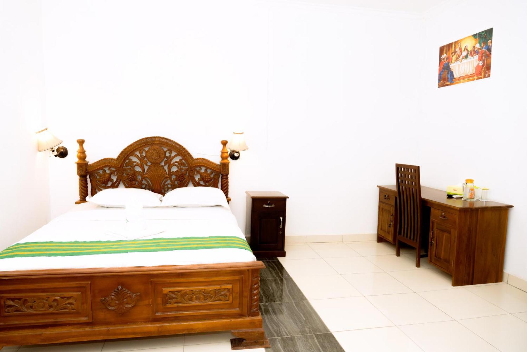 Hotel Green Prundi Labuan Bajo Exterior photo