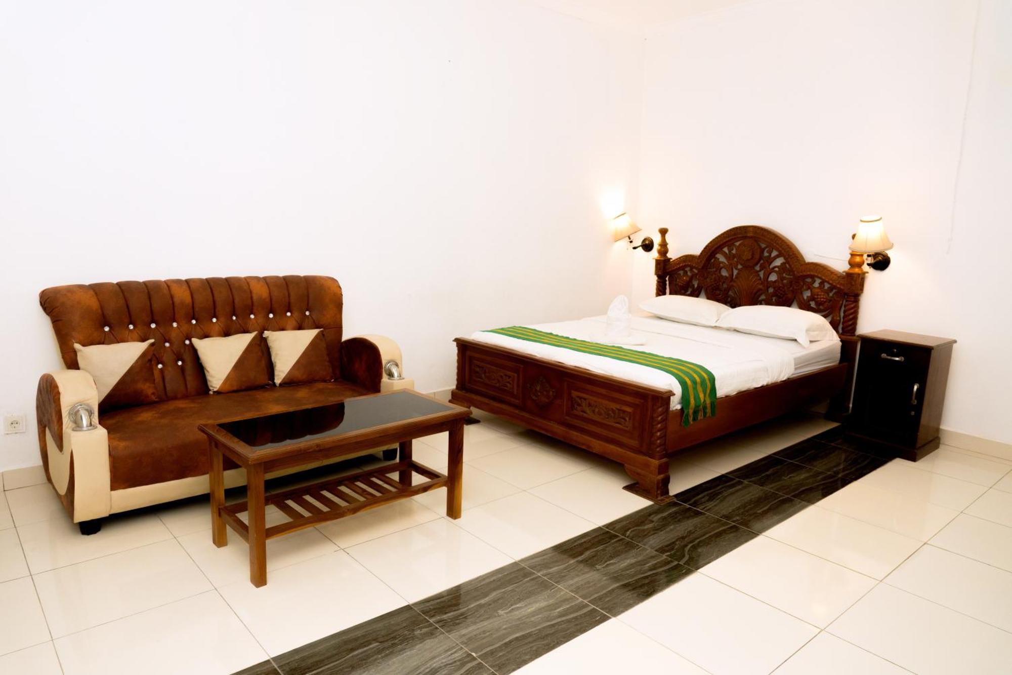 Hotel Green Prundi Labuan Bajo Exterior photo
