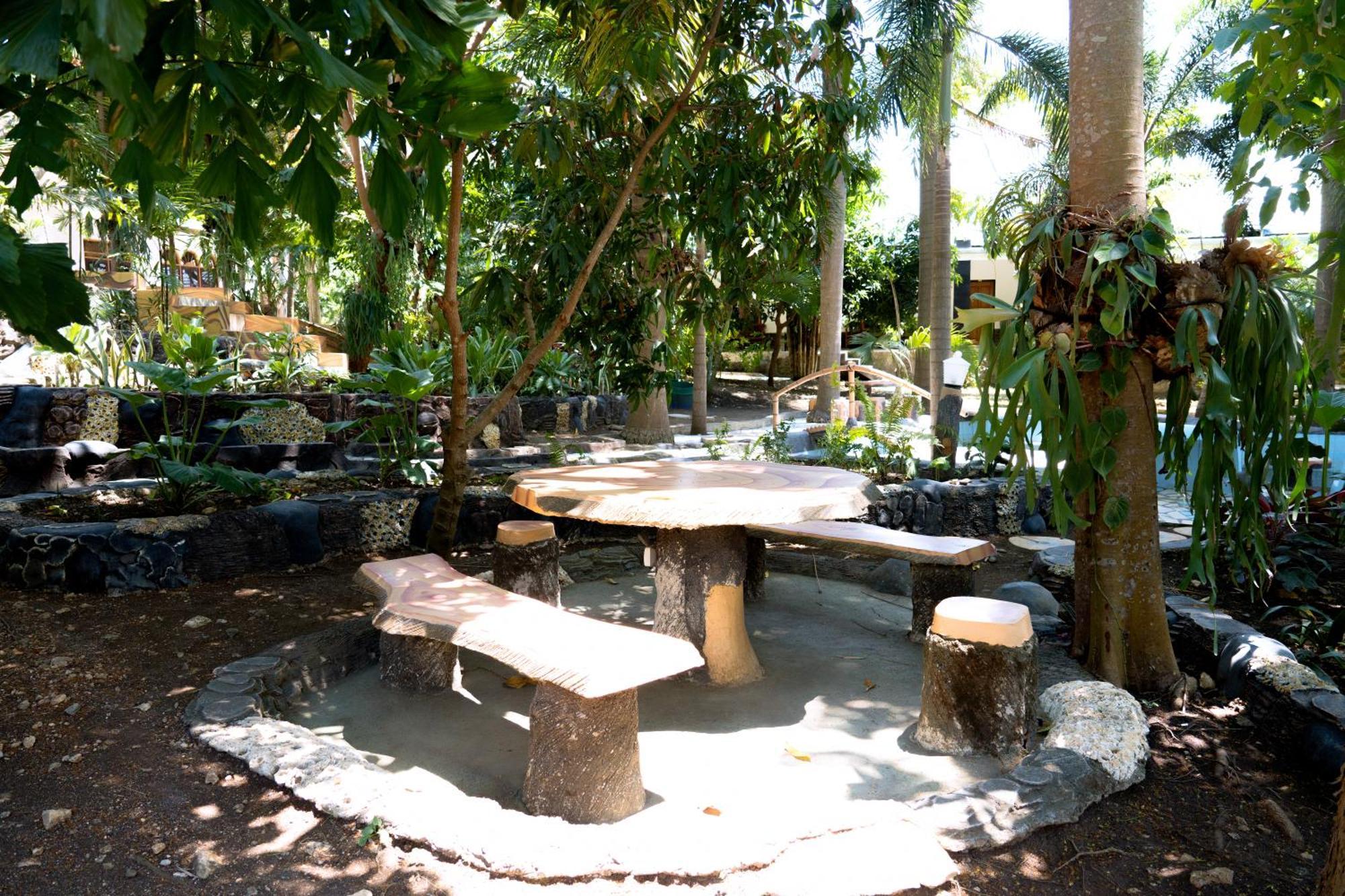 Hotel Green Prundi Labuan Bajo Exterior photo