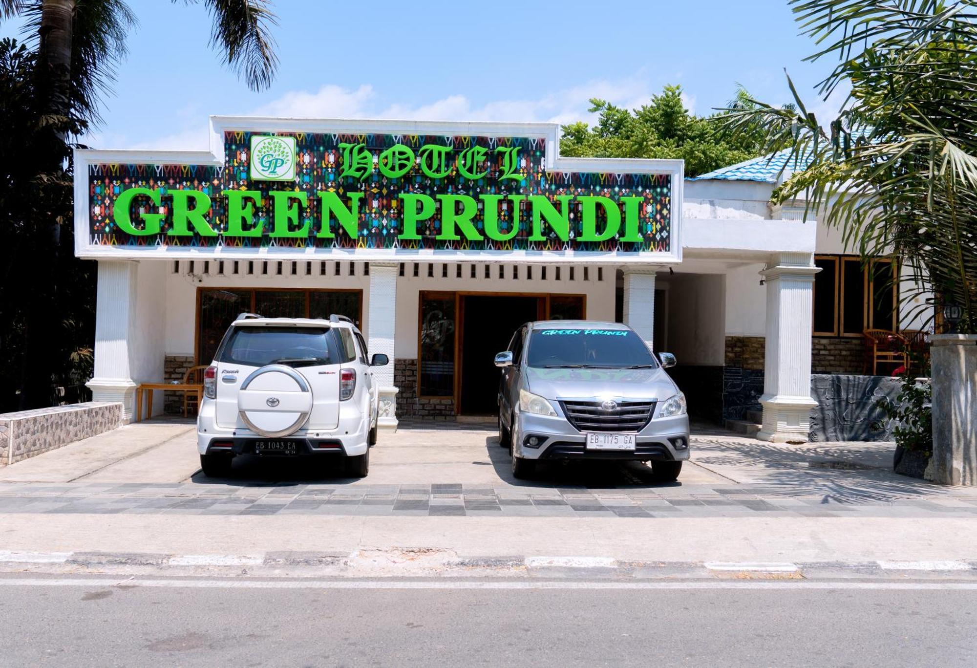 Hotel Green Prundi Labuan Bajo Exterior photo