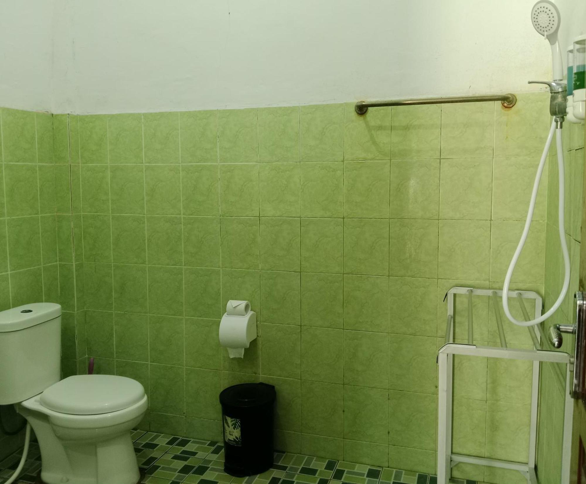 Hotel Green Prundi Labuan Bajo Exterior photo