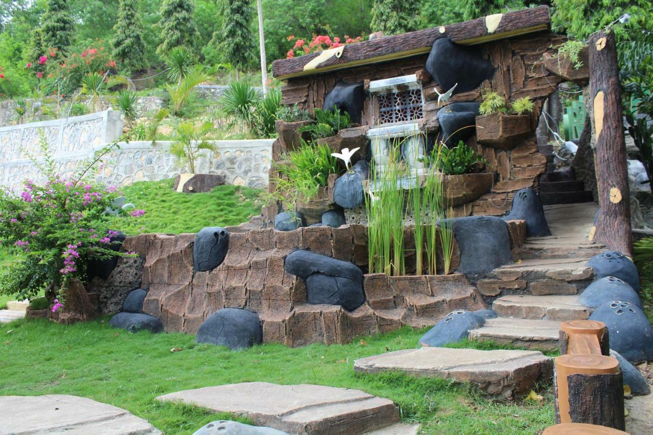 Hotel Green Prundi Labuan Bajo Exterior photo